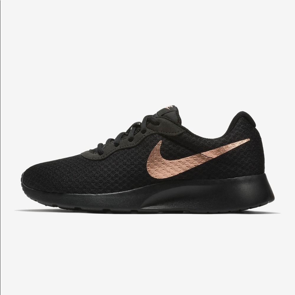 Nike Tanjun Trainers